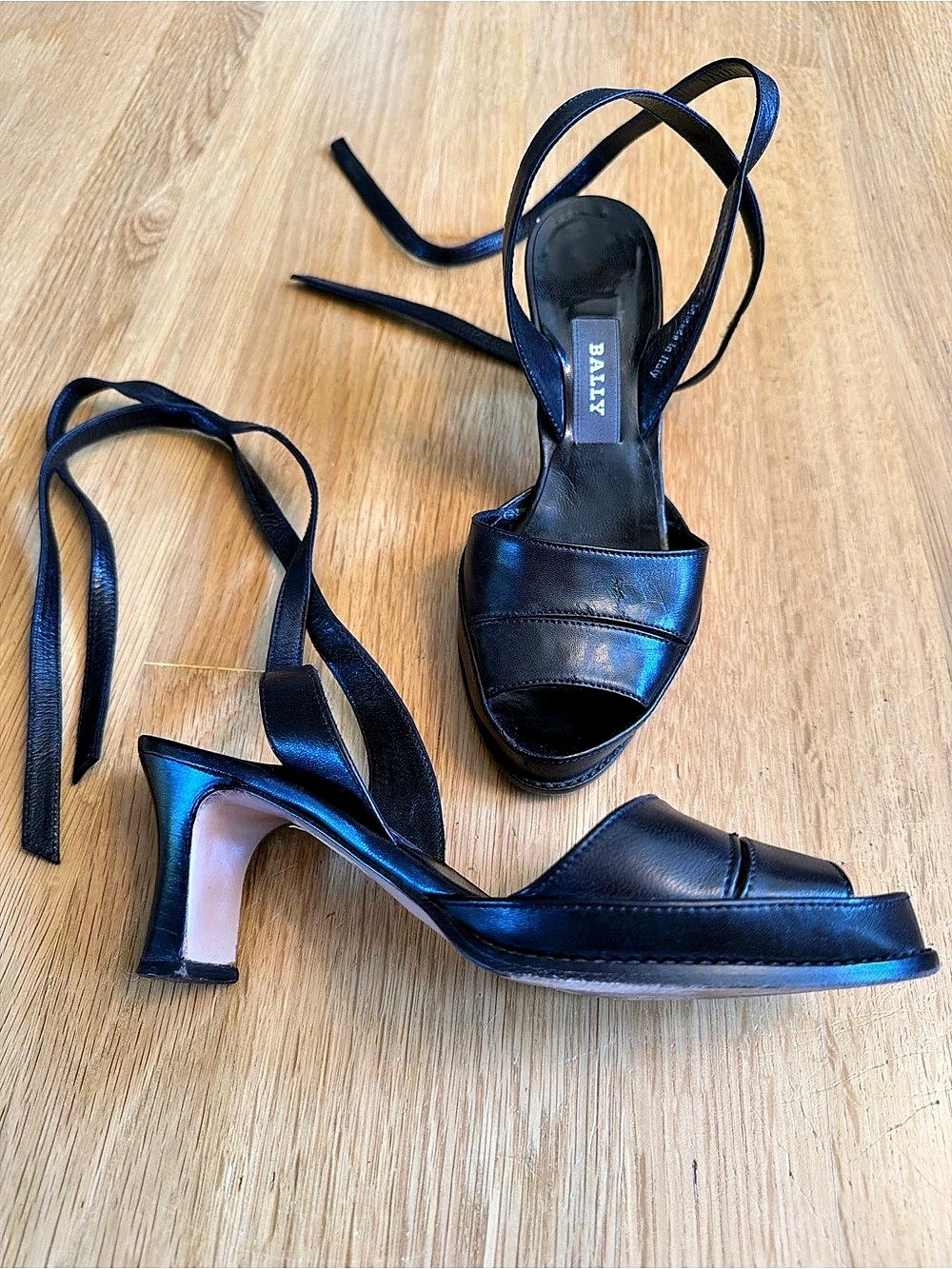 Bally Comuna Black Heels US 6